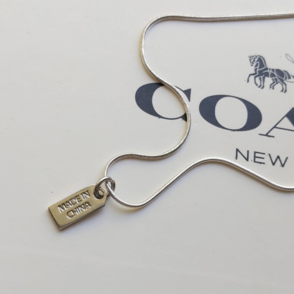 Coach Hangtag Charm Silver Plated Necklace New - Picture 8 of 8